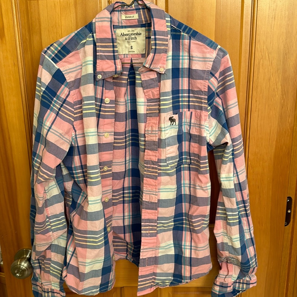 Men’s Abercrombie & Fitch Flannel Button up shirt - size small